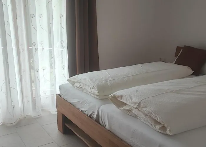 アパートホテル Haus Einhorn 3*