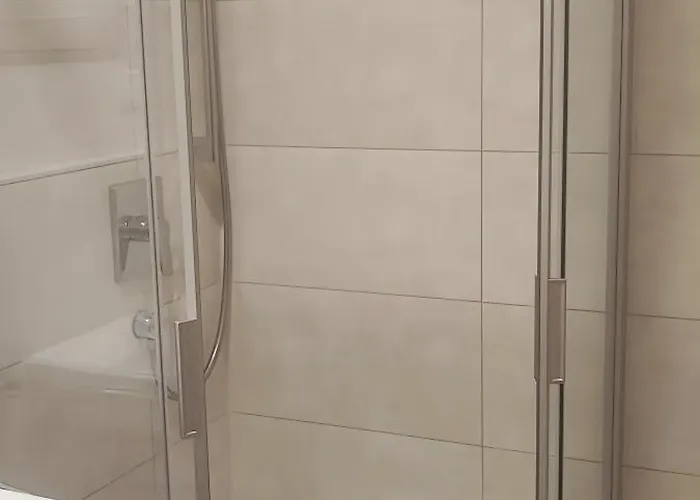 Haus Einhorn アパートホテル